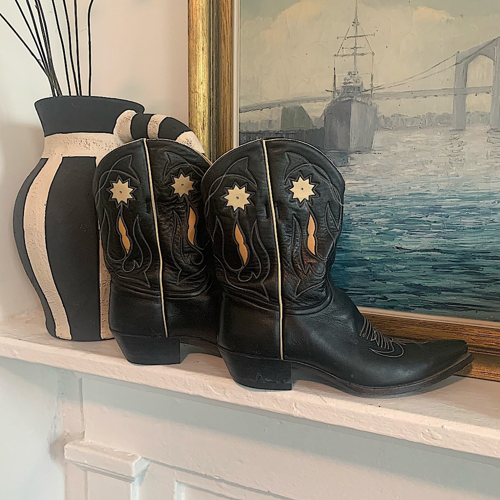 Gorgeous vintage cowboy boots